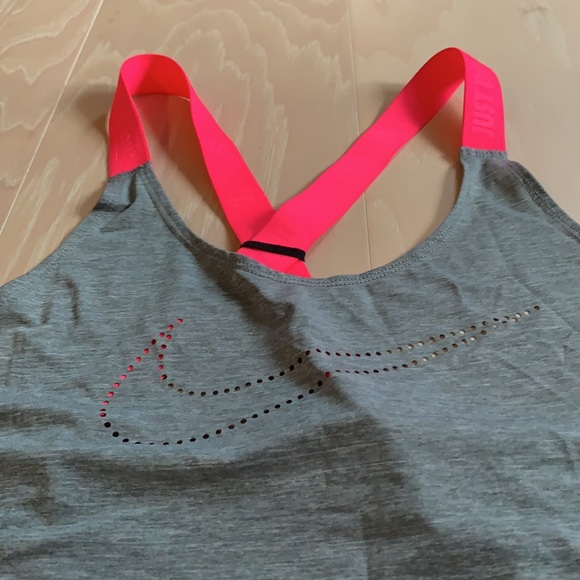 Nike loose fit workout tank top - Size Small - Picture 2 of 7